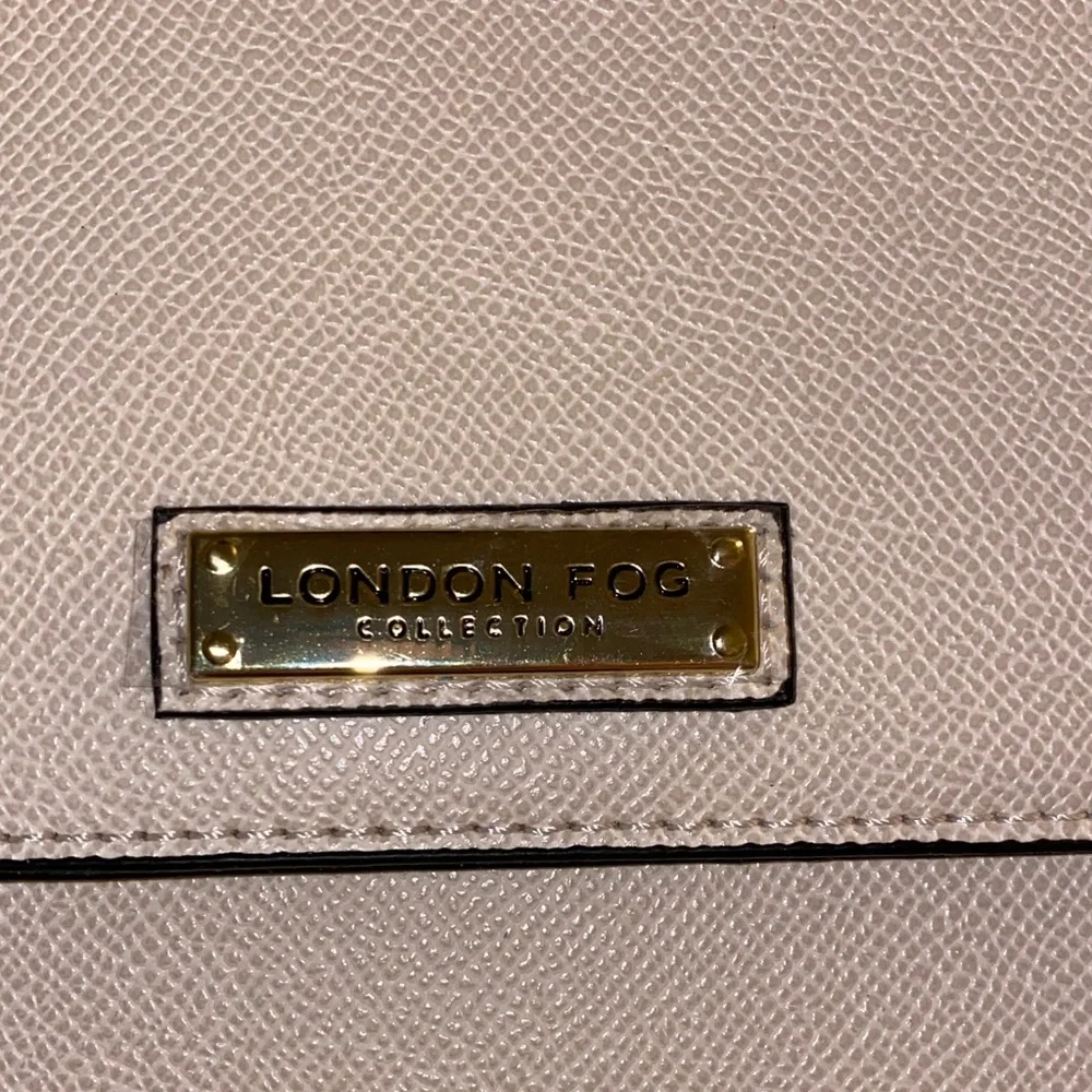 NWT!! London Fog Large Maille Tote Shoulder Bag 100th Anniversary Cream Caviar - Picture 4 of 14